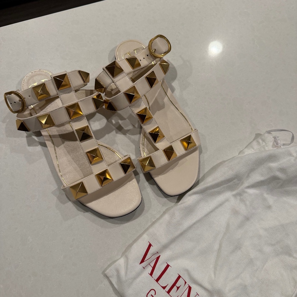 Valentino Garavani Roman Stud Flat Sandal